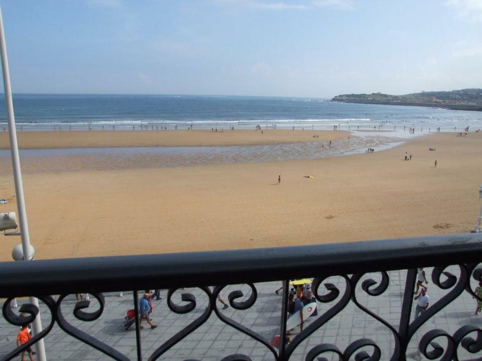 Vivienda En Gijon Frente Al Mar Villa Exterior photo